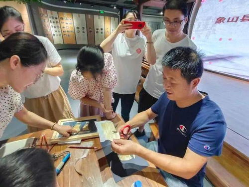 非遗进社区之麦秸画制作